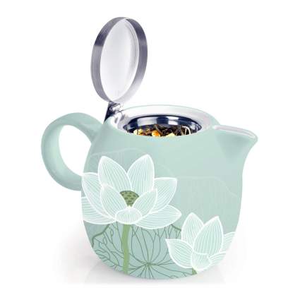teapot with infuser
